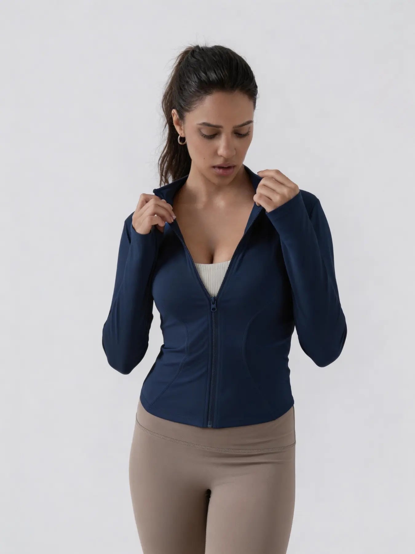 Women'S Lightweight Full Zip Long Sleeve Running Jacket, Workout Jackets, Slim Fit Yoga Sportswear, Thumbhole Jacket Design, Perfect for Fitness and Gym, Sporty Breathable Outerwear